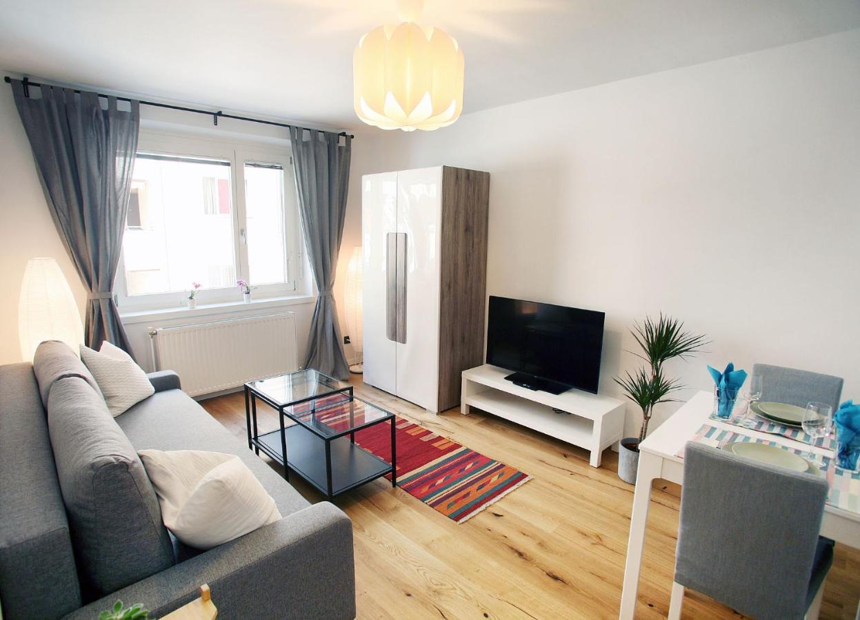 Quiet & Stylish In For 4 Guests Vienne